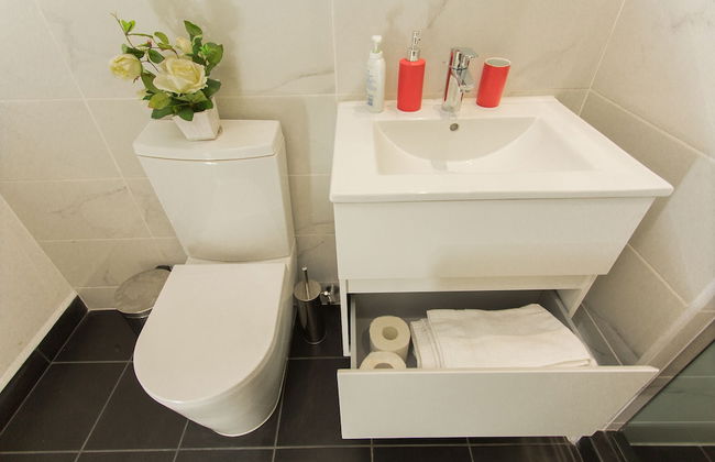 Accra Luxury Apartments at The Gardens - Photo 57