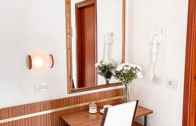 Hotel Sara - 2 Guests Room - n 13 - Foto 7