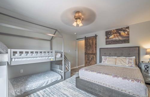 Black Hills Barndo-Hot Tub & Massage Chair - Foto 16