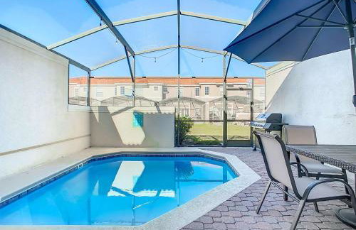 Cozy Townhouse with Private Pool in Kissimmee - Photo 27