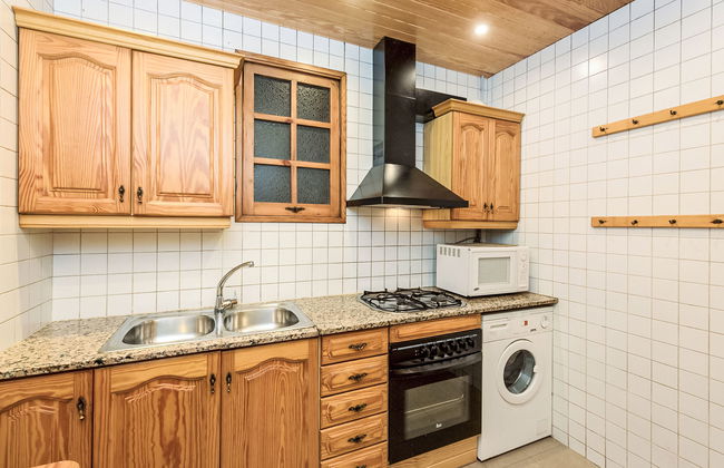 2 bedroom Apartment in Barcelona - Photo 4