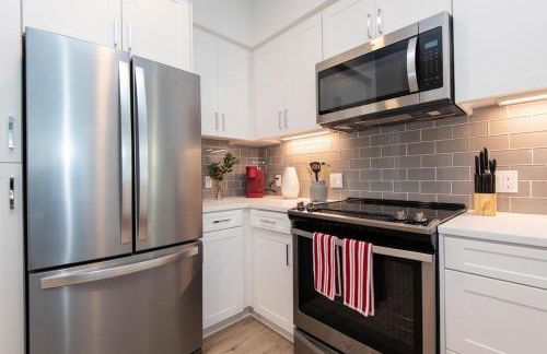 Chic 3-bed Apt with Pool & Hot Tub in Heart of DTLA - Foto 15