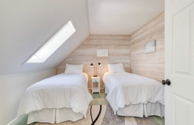 Colonial Bluff House Above the Sea by Avantstay - Foto 35