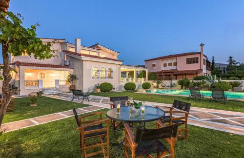 Renko Royal Villa - Private Infinity Pool & Garden - Athens Riviera - Foto 32