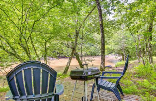 Hot Tub and River Access Family McCaysville Cabin - Foto 29