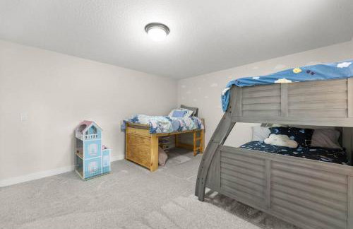 Spacious 4 bed near park/trails - Foto 31