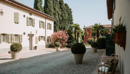 Relais Roncolo 1888 - Small Luxury Hotels of the World - Photo 3, Garden view