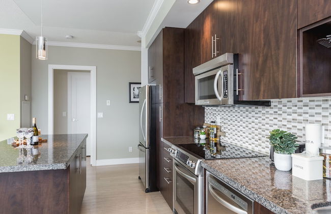 QuickStay - Modern 2-Bedroom Condo, Panoramic City Views - Foto 16