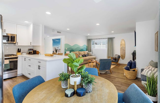 Coastal-chic Newport Stay Steps to the Beach, Dining & Boardwalk Optional Add-on Unit - Foto 8
