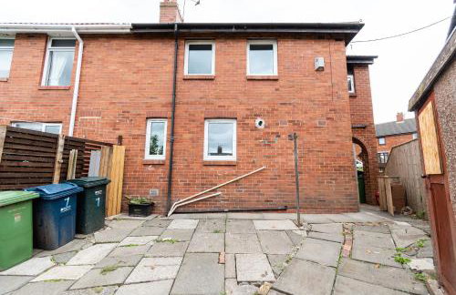 Greenbourne - 4 bedrooms Sleeps 8 free parking - Foto 26