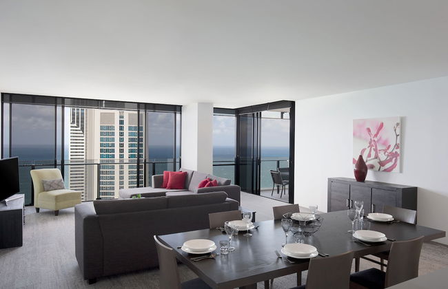 Mantra Circle on Cavill - Photo 55