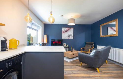 2BR Flat, Free Parking, WiFi, Smart TV - Foto 1