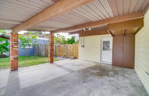 Centrally Located Merritt Island Home Pool, Porch - Foto 24