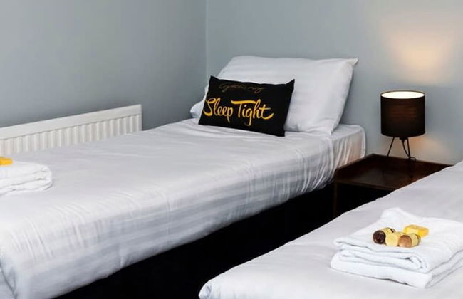 The North Wales Gathering - Hot Tub Sleeps Up 16 - Foto 6