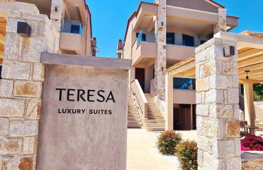 Villa Teresa Luxury Suites - Photo 4