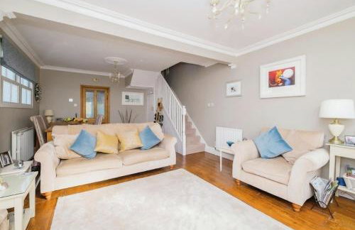 3 Bed 2 Bath Cottage with private parking and garage - Foto 2