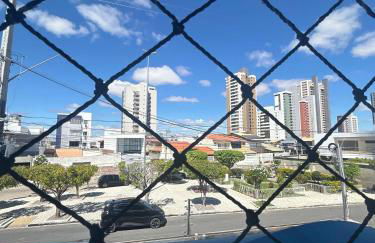 Próx a orla, 14 pessoas, ar condicionado e garagem - Foto 54