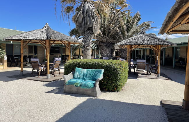 Shark Bay Seafront Apartments - Photo 54