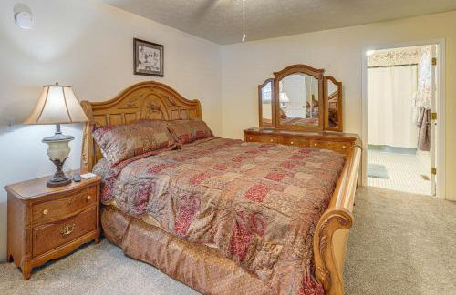 half Mi to Kanawha River Quiet Escape with Patio - Foto 11