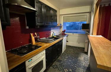 Great apartment quiet neighborhood - Foto 18