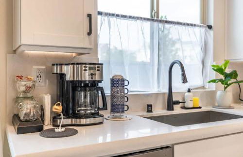 Marbella Lane - Elegant 5BR Home Rancho Mission - Photo 26