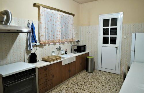 Zefyros Super Cool Apartments next to Alimos Riviera - Foto 12