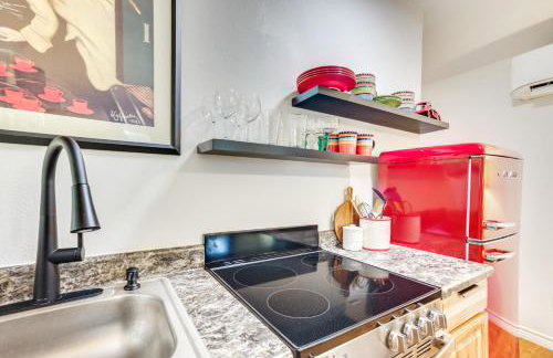 Cozy Montgomery Cottage with Porch, Near Lake Conroe - Foto 8