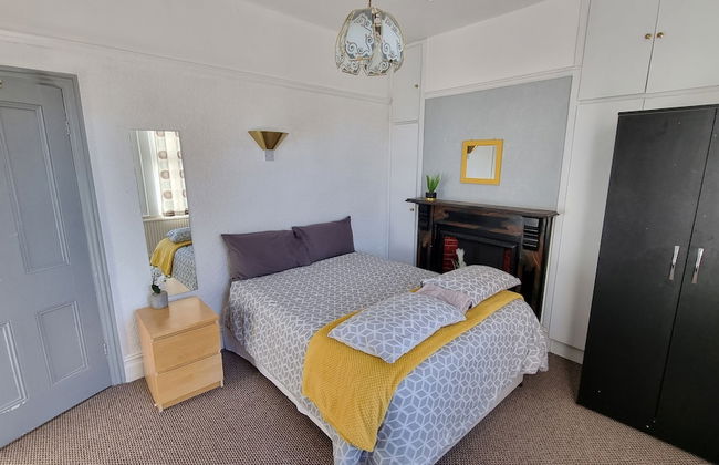 Stunning 5-bedroom House for Unforgettable Getaway - Foto 8