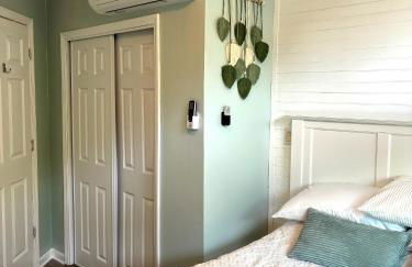 River Run Cottage Modern 2BR Waterfront Retreat in Linville Land Harbor - Foto 59