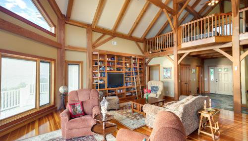 Lake View Champlain Home with Hot Tub and Sauna! - Foto 4