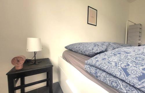 Get-your-flat - FeWo 155, 2 Zr Kü & Traum-Retro-Bad, cosy & super sweet, stadtnah & ruhig, Hund nur auf Anfrage, - Photo 4