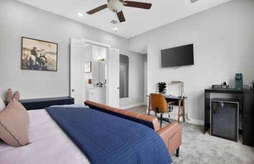 Modern EaDo Stay - 3BR Townhome w Private Deck - Foto 14