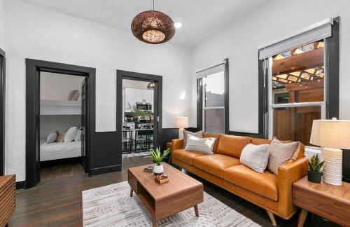 Old Town Retreat with Hot Tub - Steps from CSU! - Photo 13