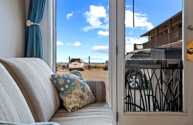 Beachfront Bliss Cozy Studio! - Photo 8