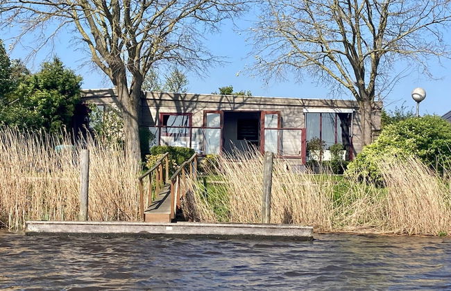 2 Pers - House König Lakeside of the Lauwersmeer With own Fishing Pier Sauna - Foto 1