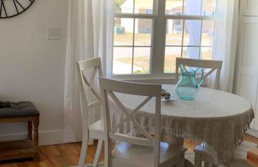 Downtown- Sunshine Cottage and Golf Cart - Foto 13