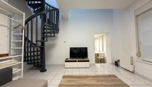 Charmant Duplex - Hyper Centre - 44m2 - Proche Place Stanislas - Foto 3