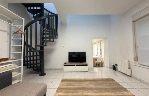 Charmant Duplex - Hyper Centre - 44m2 - Proche Place Stanislas - Foto 3