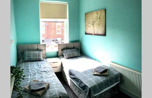 The Manchester Pad - 3BR Entire house with parking - Foto 11