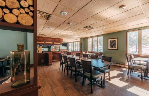 Enjoy snowball fights or romantic nights in a 1BD vacation apartment - Foto 30