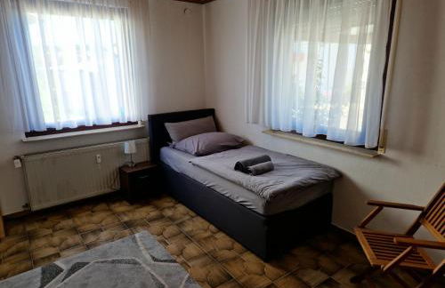 Parkplätze, Einzelbetten, 2 TVs, Balkon, Terrasse, fast Wi-Fi bis zu 1000 Mbit, Homeoffice - Foto 22