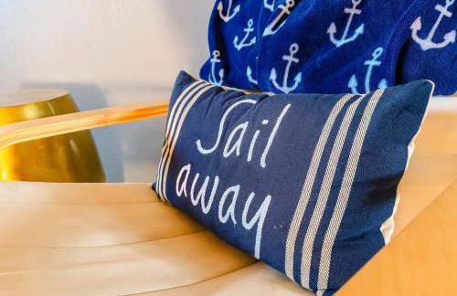 Mid-Century Mod - 7 BR Sleeps 22 - Hot Tub & Game Room - Foto 37