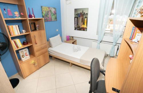 Maria's Airport Apartment, 4' metro, 10' airport, 15' beach, 40' city center - Foto 23