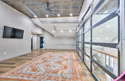 Lavish Riverfront Escape with Gas Grill! - Foto 35