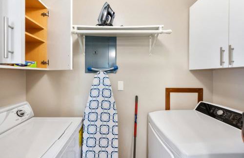 King Suite 2 Full Baths Stocked Kitchen - Foto 22