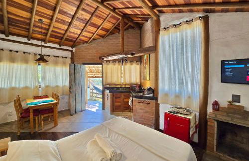 Chalezinho Mata Virgem - perto do centro e cachoeiras, cozinha completa e churrasqueira - Foto 4