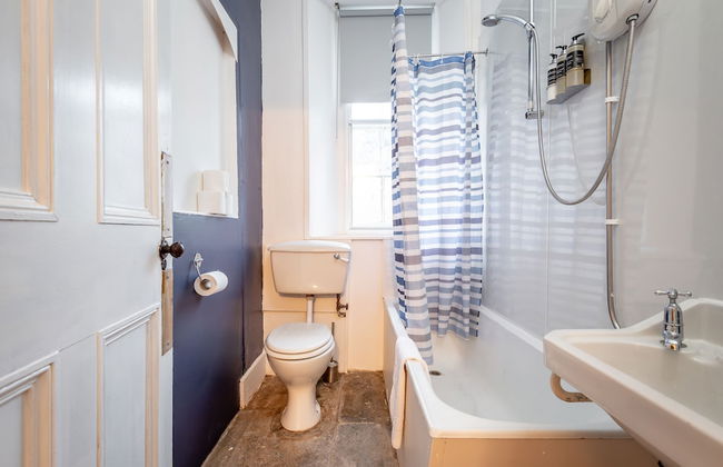 The Doctors Hoose Street Parking - Foto 18