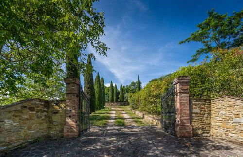 Experience the charm of Tenuta Le Caselle, a cozy farmhouse surrounded by nature and comfort! - Foto 55