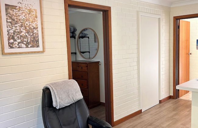 Emu Beach Chalets - Photo 33