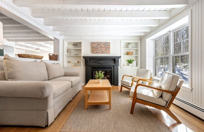 Good Tidings Stay for 8! - Photo 1